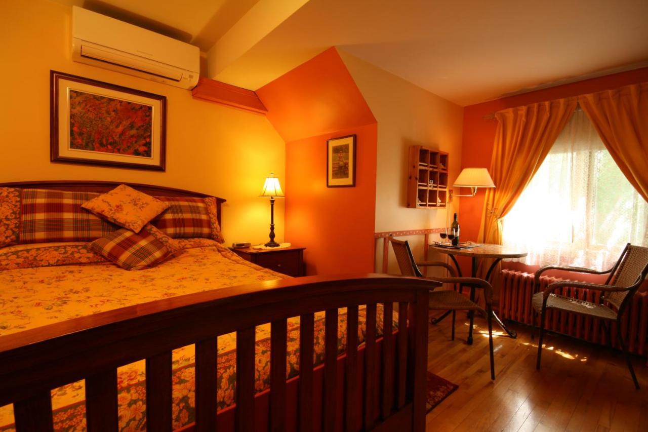 Au Petit Champayeur Bed and Breakfast Warwick Esterno foto